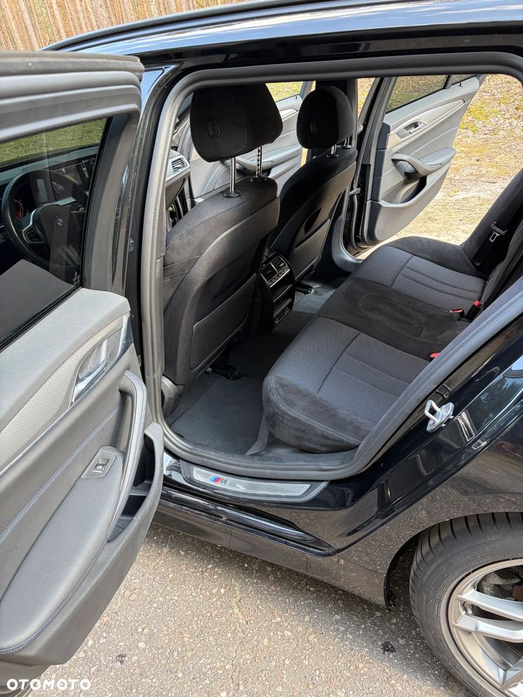 BMW Seria 5 520d M Sport Edition - 11