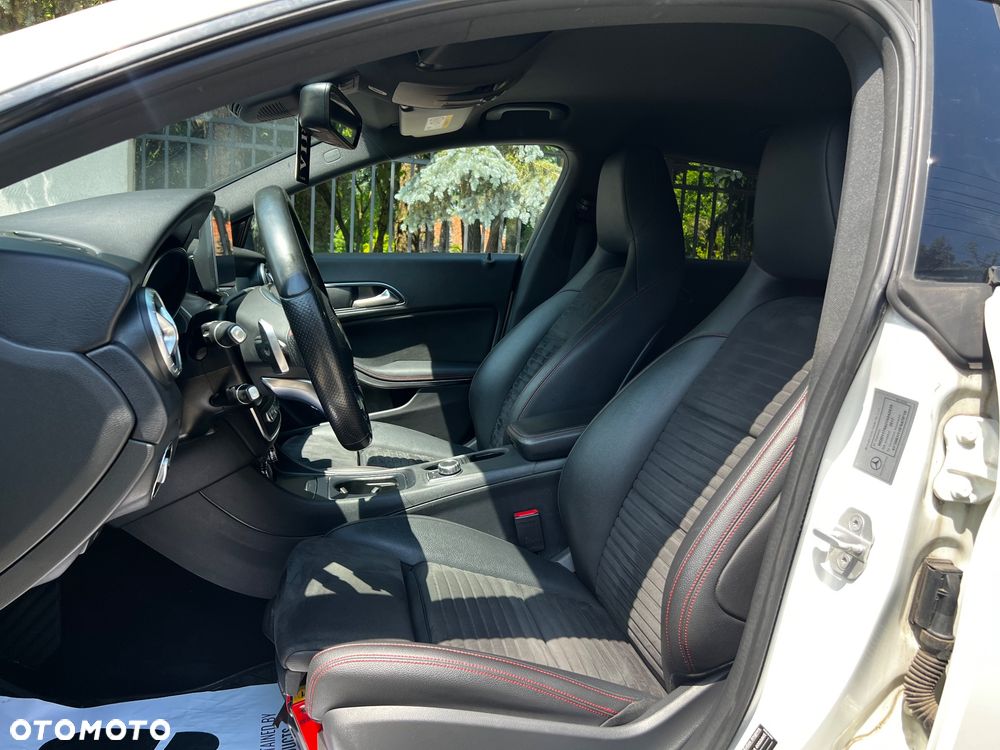 Mercedes-Benz CLA - 33