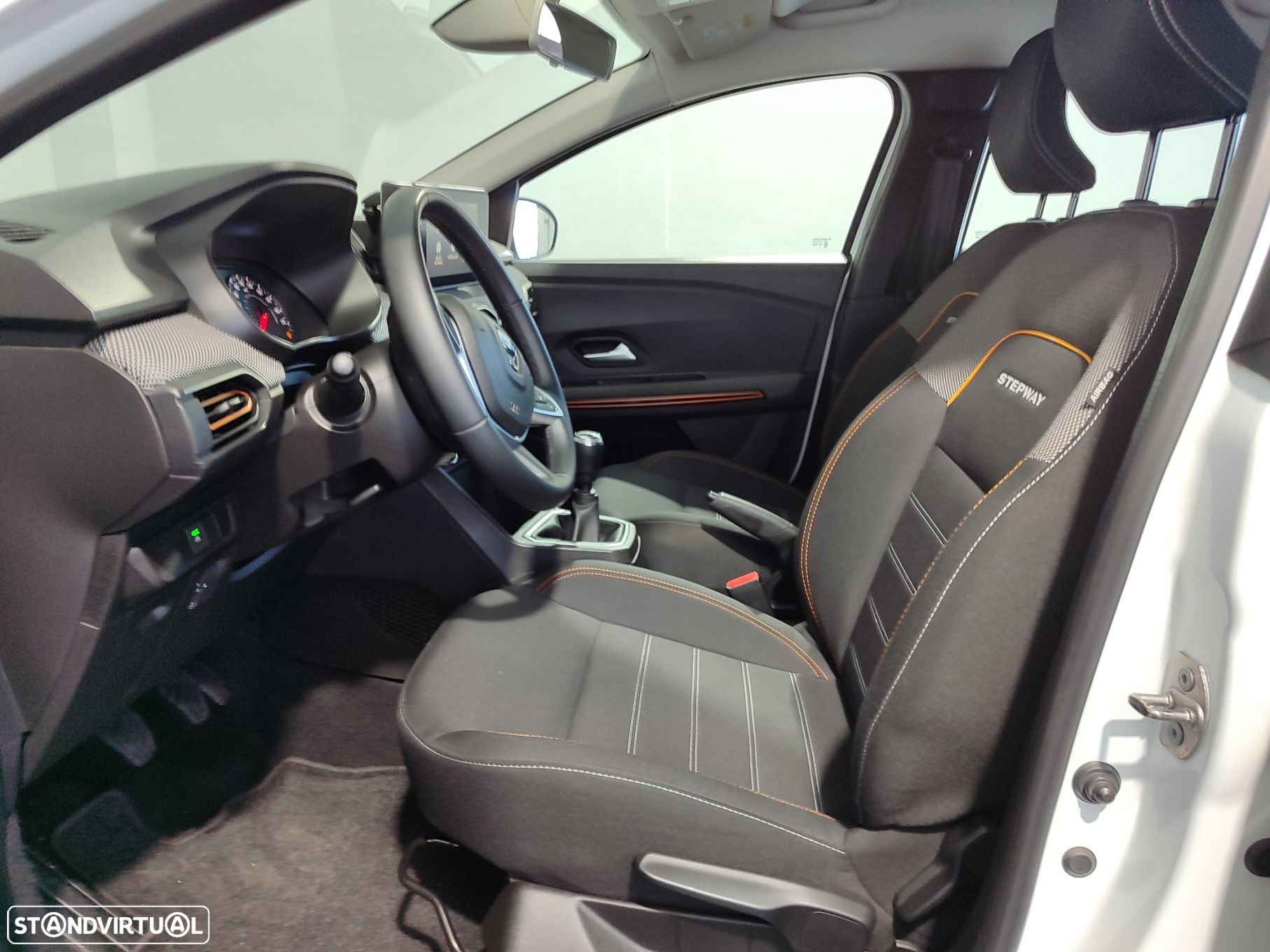 Dacia Sandero - 10
