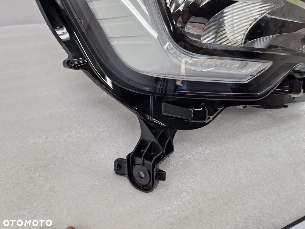 RENAULT MASTER IV 4 19- PRAWA LAMPA PRZEDNIA PRZÓD FULL LED , NR 260105567R , NR AUKCJI LA139 - 2