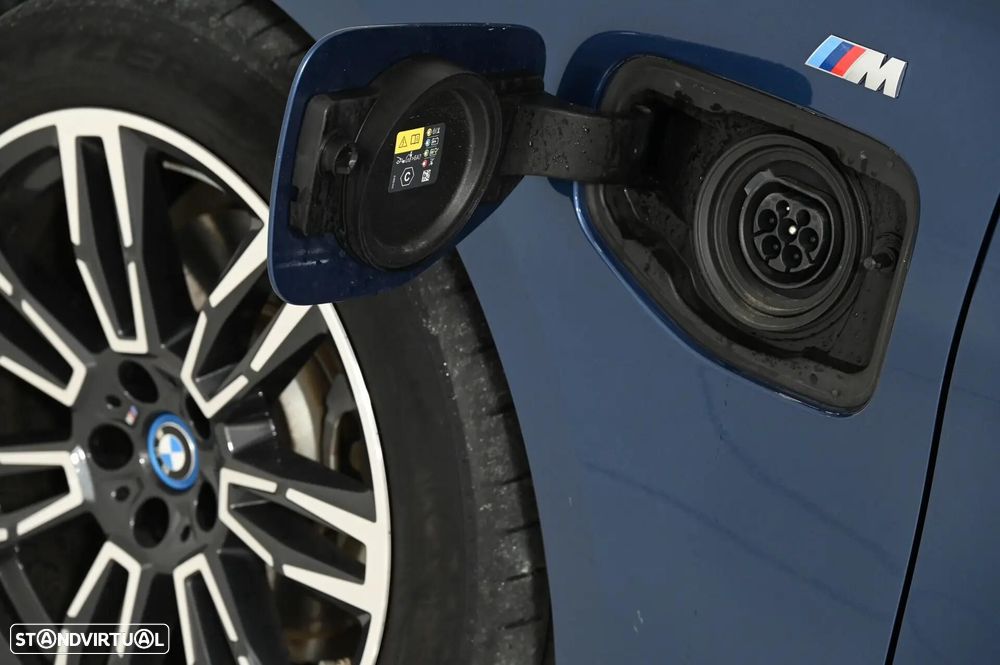 BMW 530 e Pack Desportivo M - 13