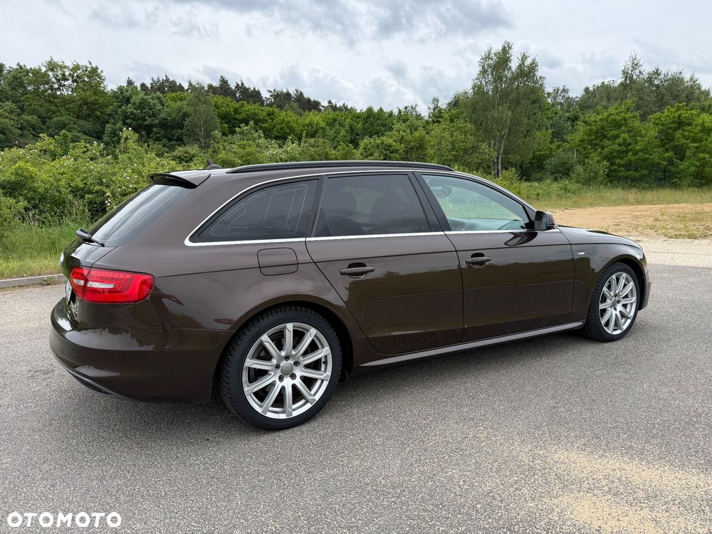 Audi A4 Avant 2.0 TDI DPF quattro S tronic S line Sportpaket - 6