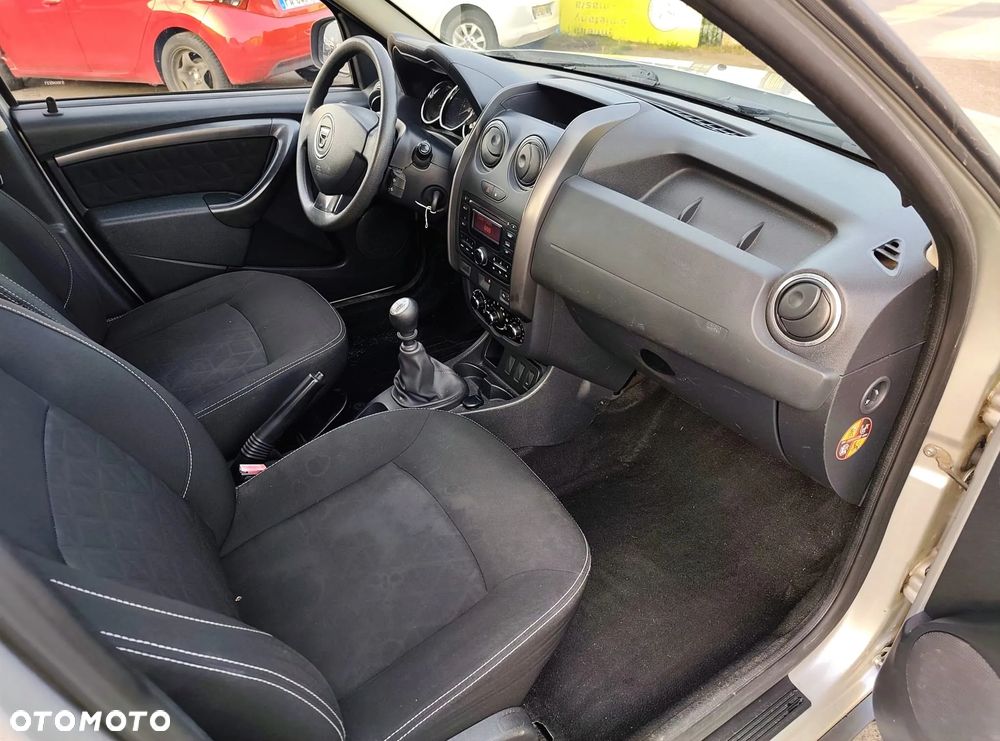 Dacia Duster dCi 110 FAP 4x2 Laureate - 8