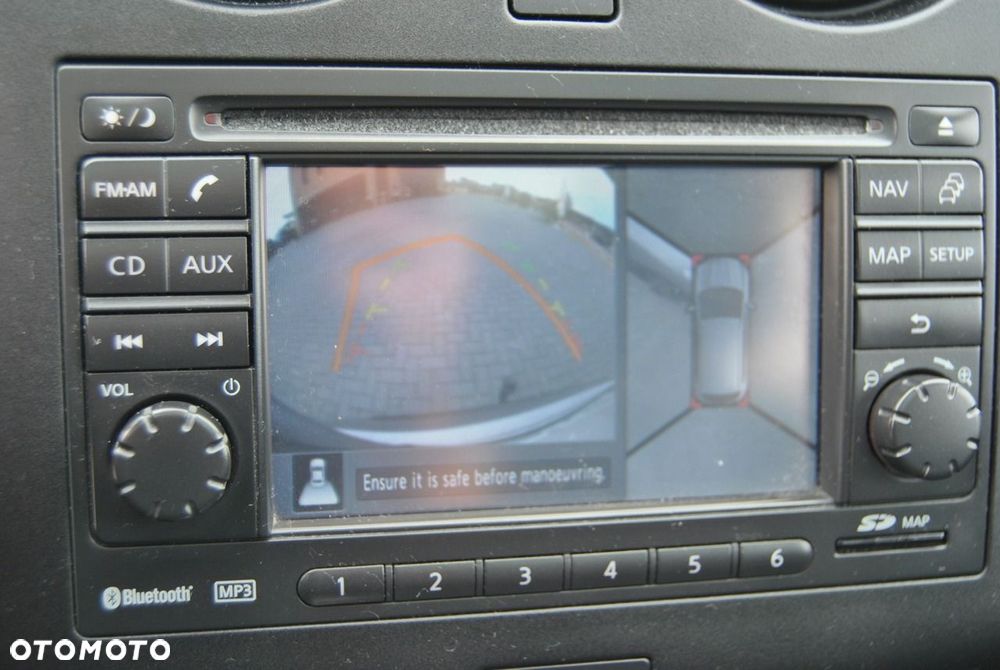 Nissan Qashqai 1.6 DCi 4x4 Tekna - 6