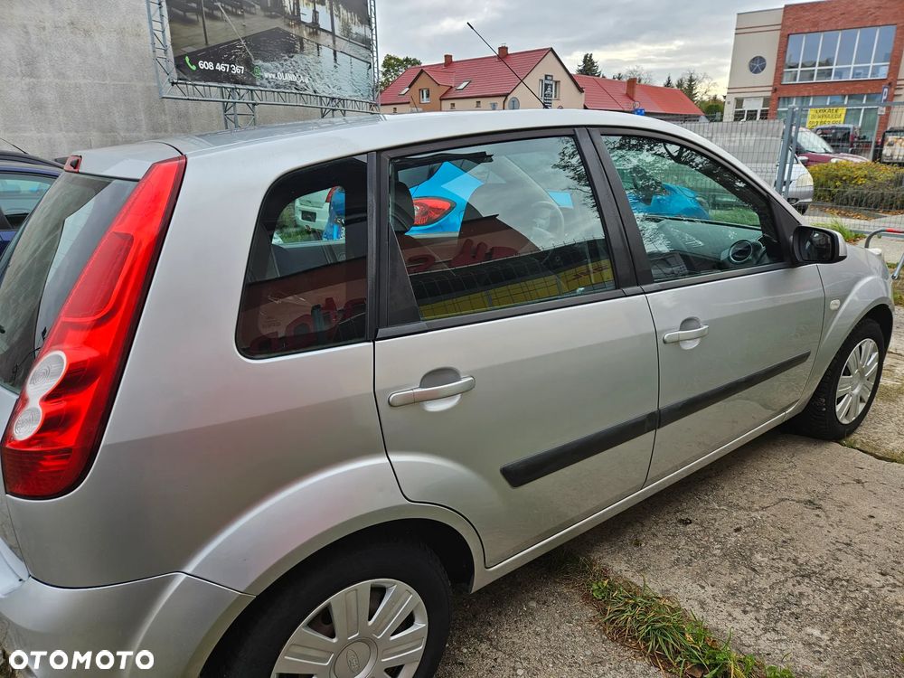 Ford Fiesta 1.4 - 8