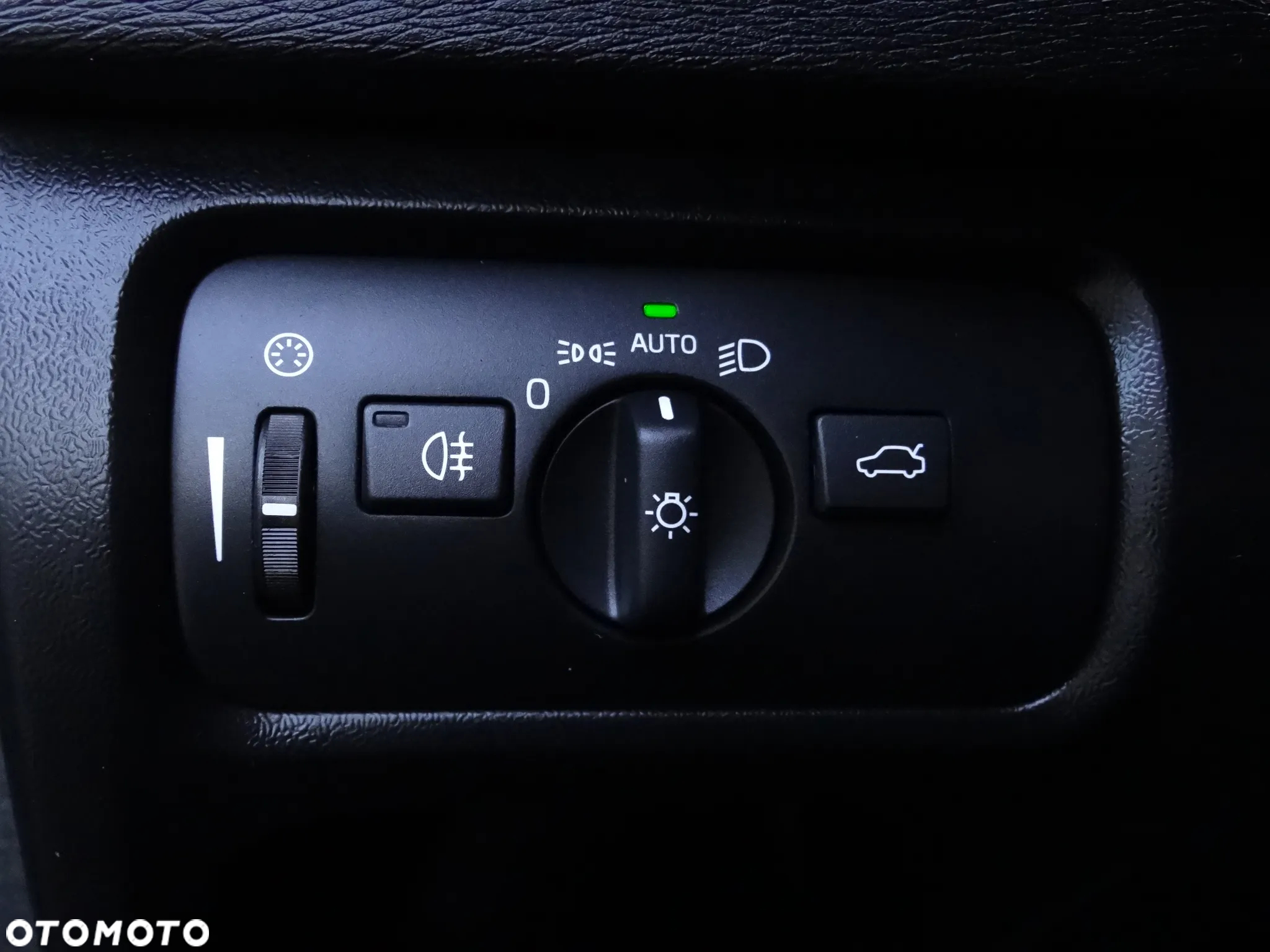 Volvo V40 D2 R-Design Kinetic - 30