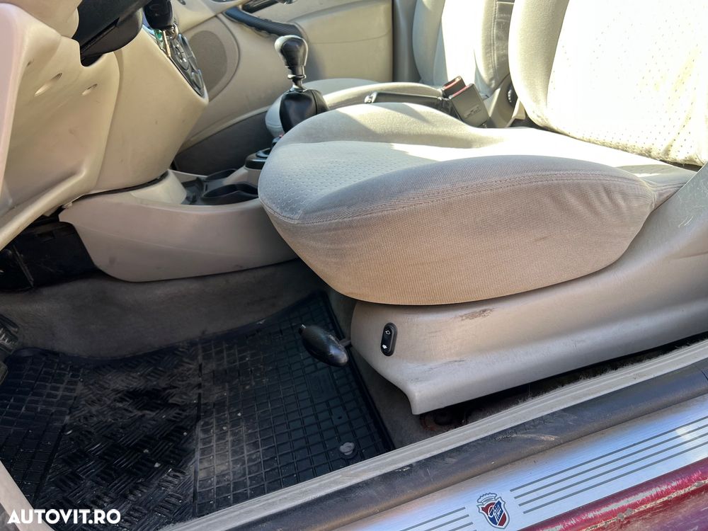 Ford Focus TDCi Ghia - 11