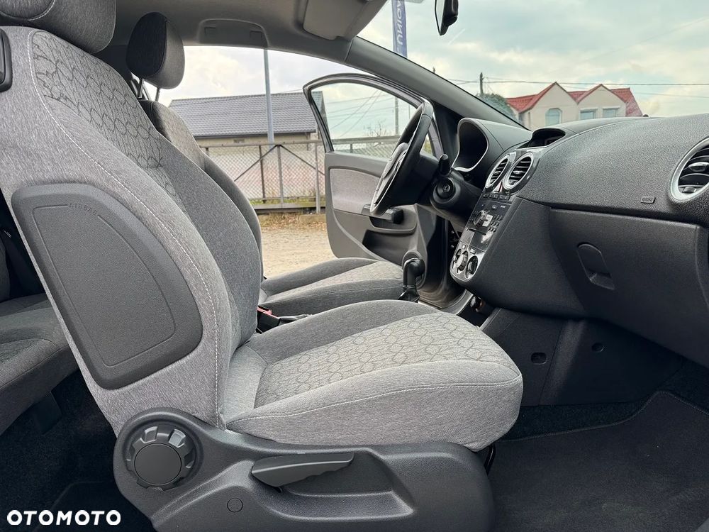 Opel Corsa 1.4 16V Sport - 31