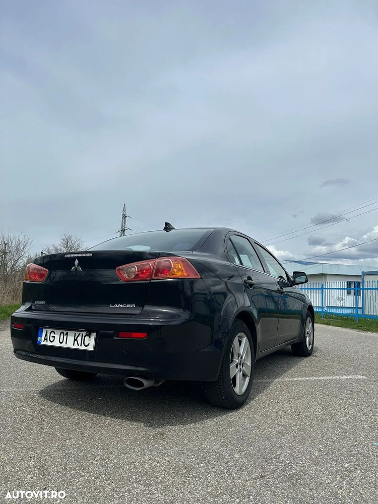 Mitsubishi Lancer 1.5 Inform - 8