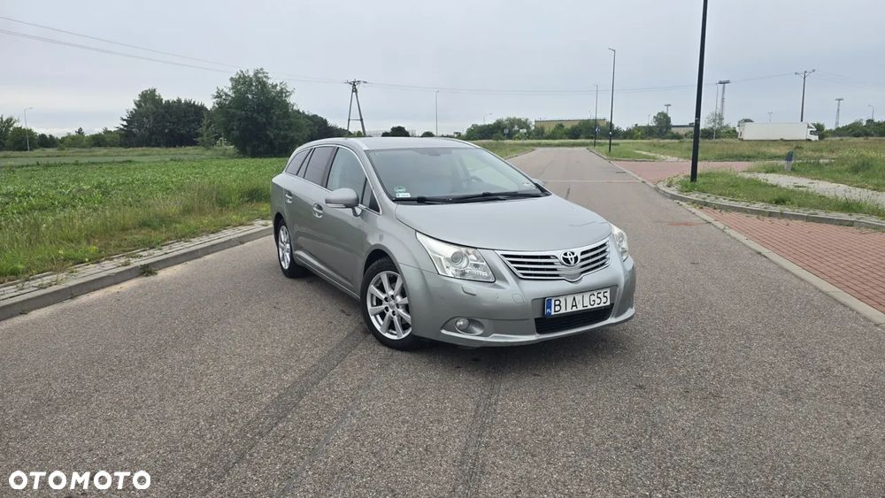 Toyota Avensis - 1