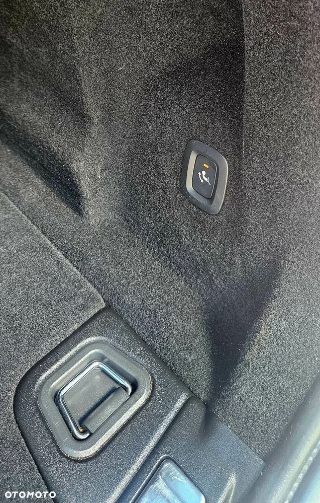 Volvo XC 60 D4 R-Design - 22