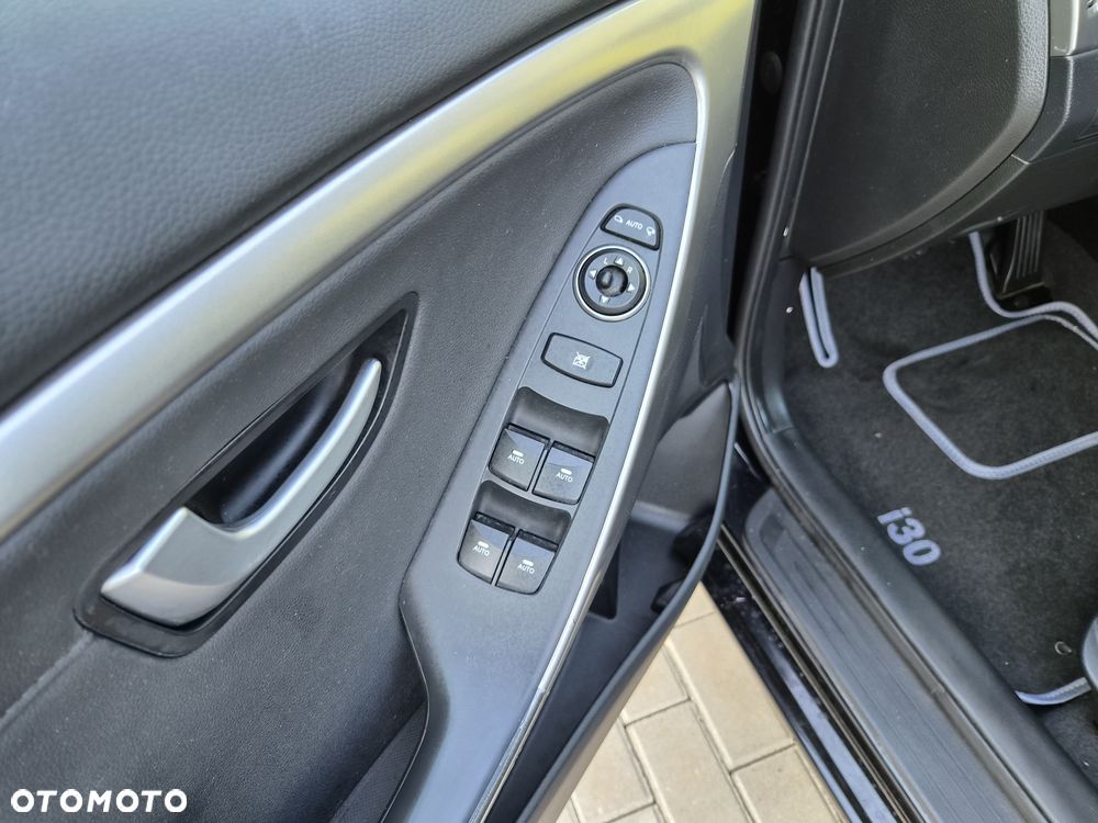 Hyundai i30 blue 1.6 GDI YES Gold - 22