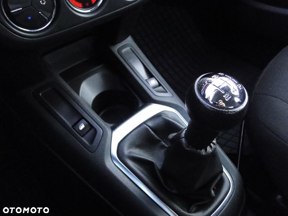 Citroën C-Elysée 1.2 PureTech Attraction - 23