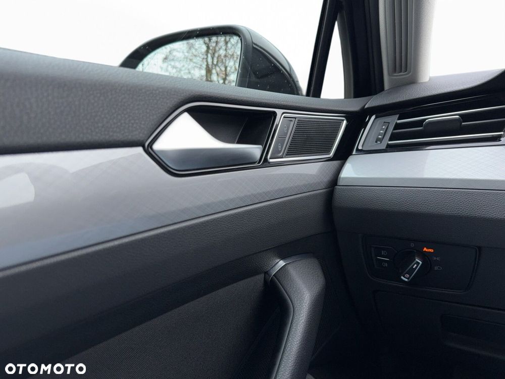 Volkswagen Passat Variant - 31