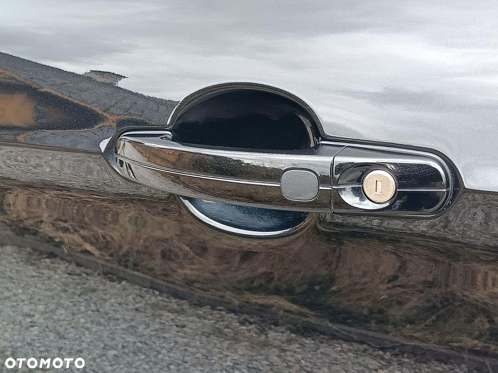 Ford Kuga 2.0 TDCi 4x4 Titanium - 17