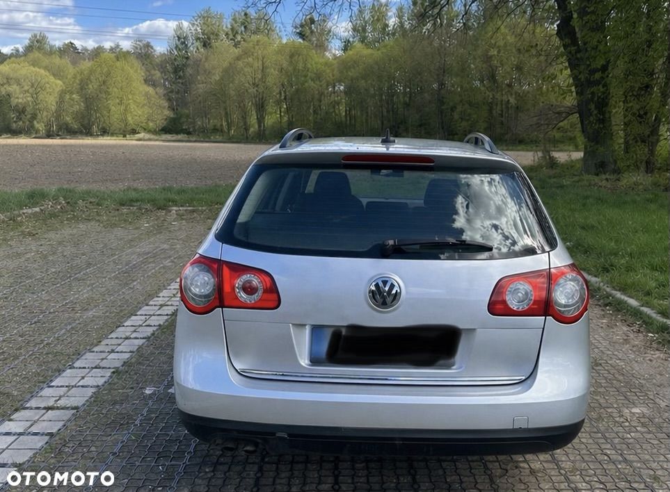 Volkswagen Passat 1.9 TDI Trendline - 6