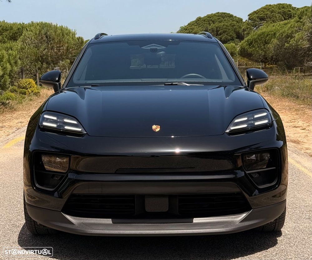 Porsche Macan Electric - 3