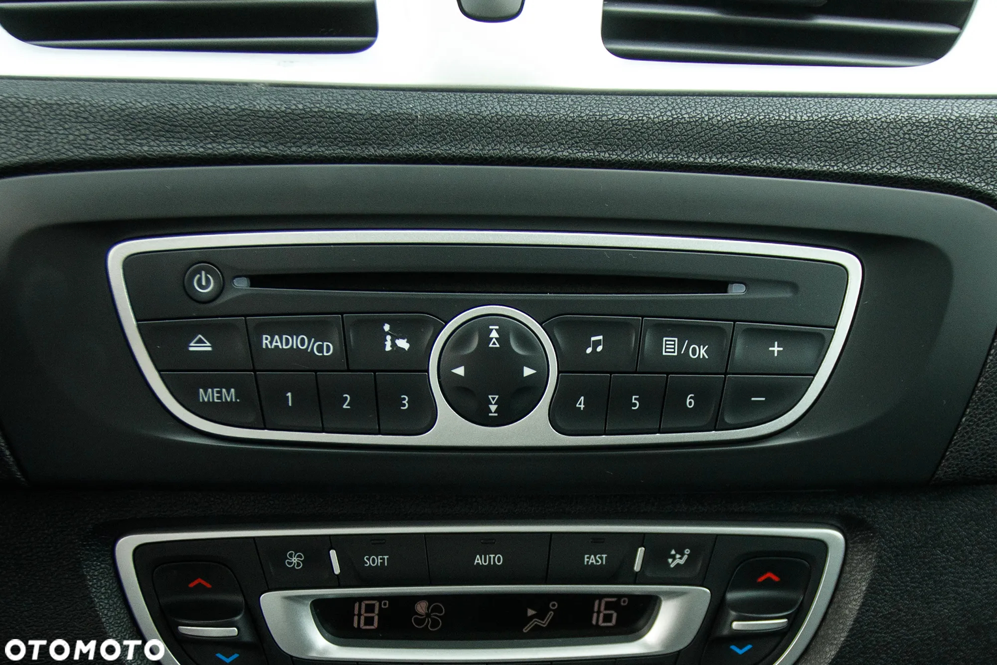 Renault Scenic TCe 130 Dynamique - 17