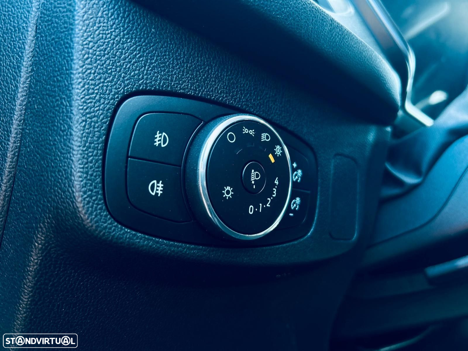 Ford Focus SW 1.0 EcoBoost Business - 27
