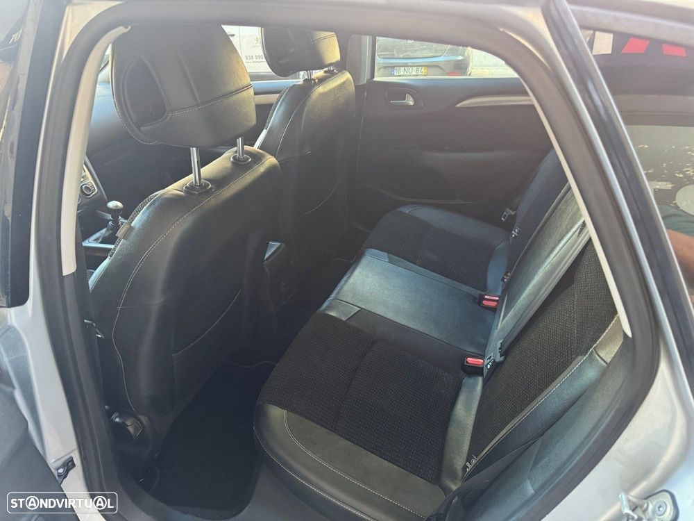Citroën C4 1.6 e-HDi Exclusive - 6