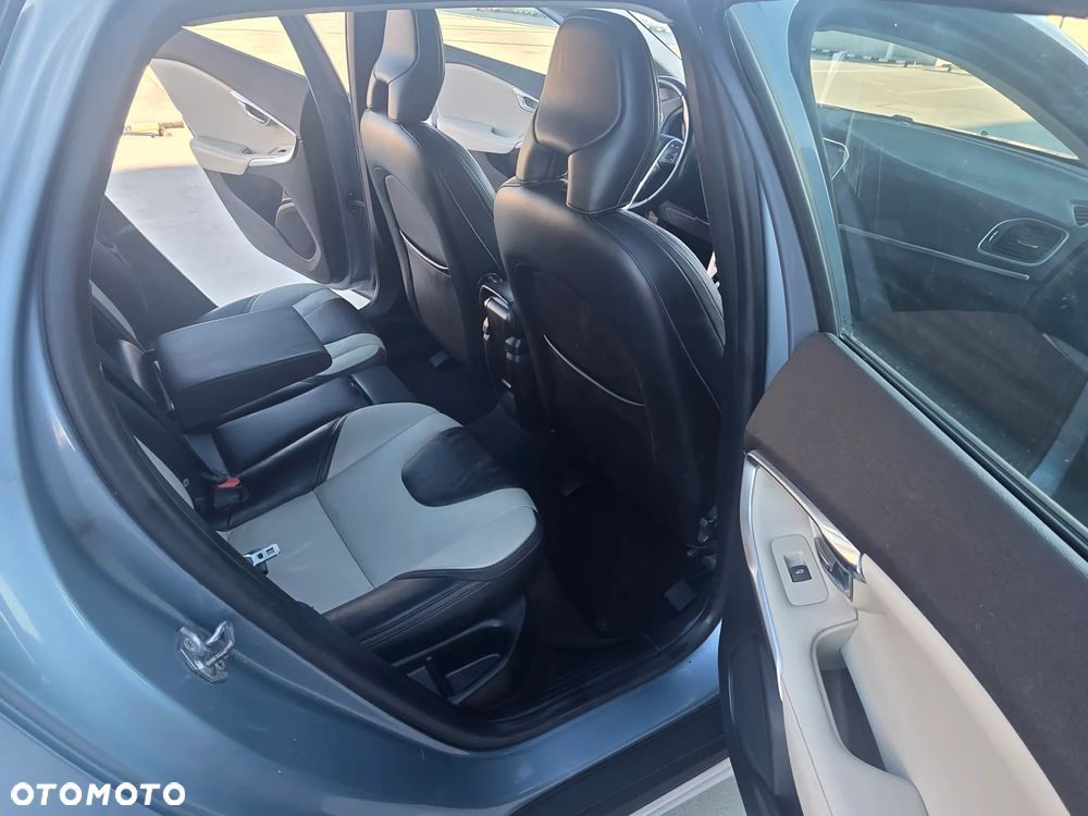 Volvo V40 - 11