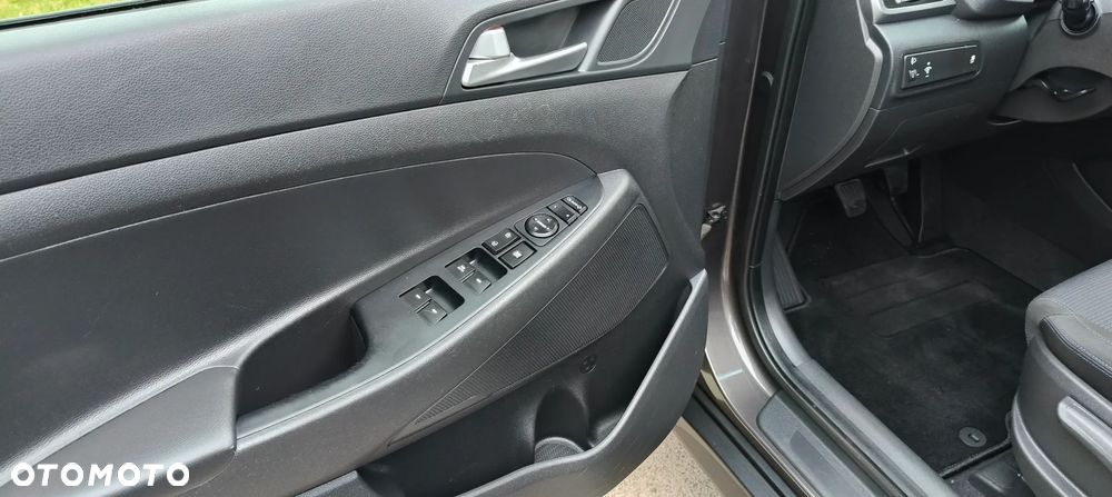 Hyundai Tucson 1.6 GDi 2WD Select - 11