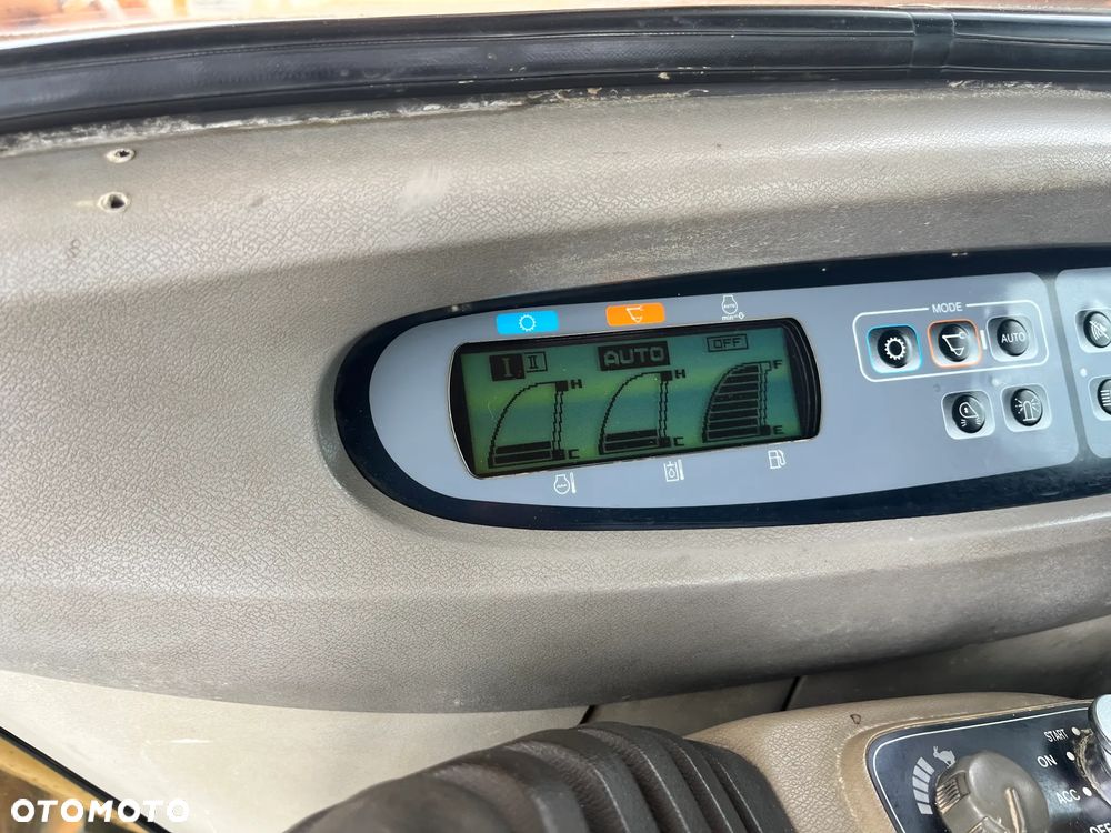 Case CX240 - 17
