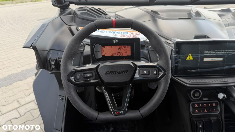 Can-Am Maverick - 16