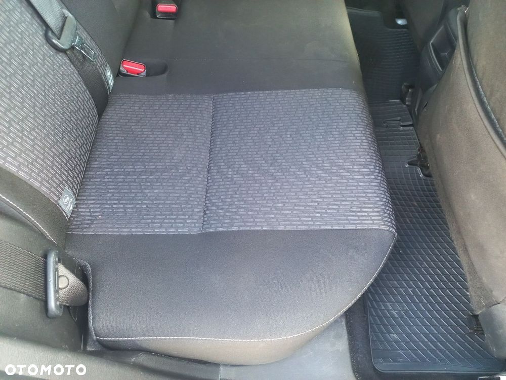 Toyota Auris 2.0 D-4D Premium - 11