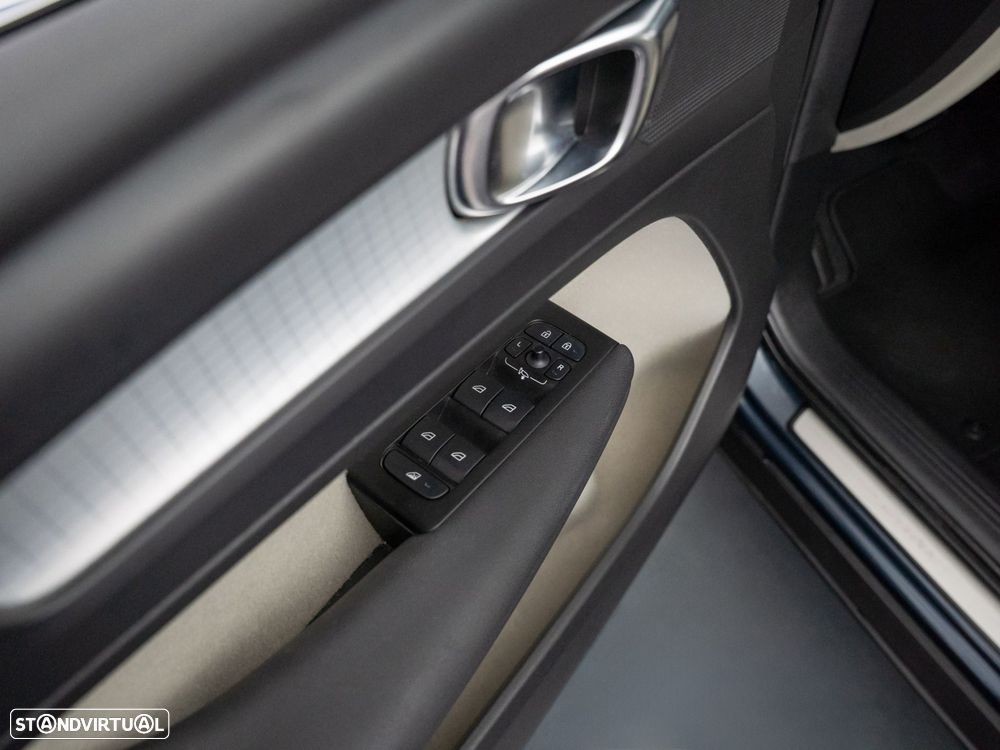 Volvo XC 40 1.5 T4 PHEV Inscription Expression - 19
