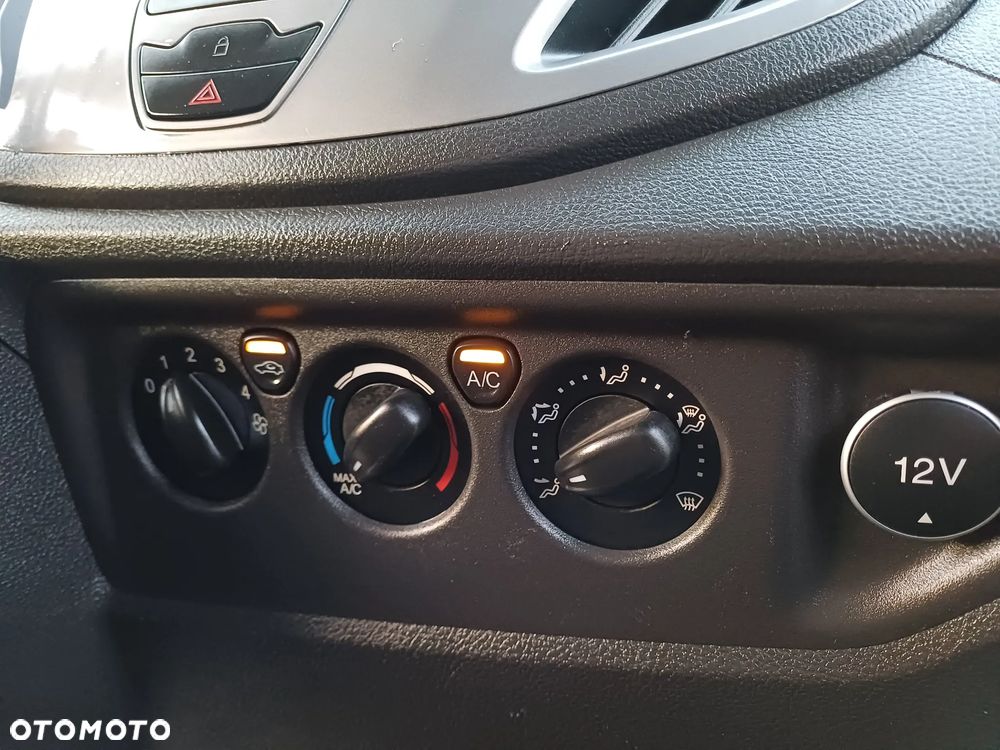 Ford Transit - 27