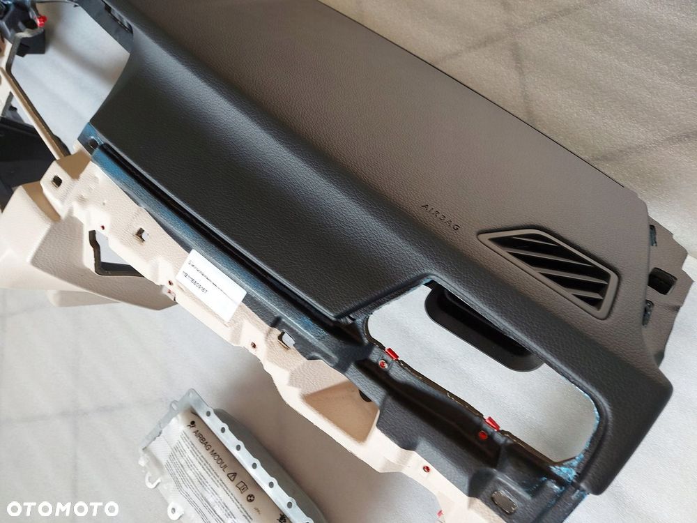 DESKA ROZDZIELCZA BMW F10 F11 KONSOLA AIRBAG - 3