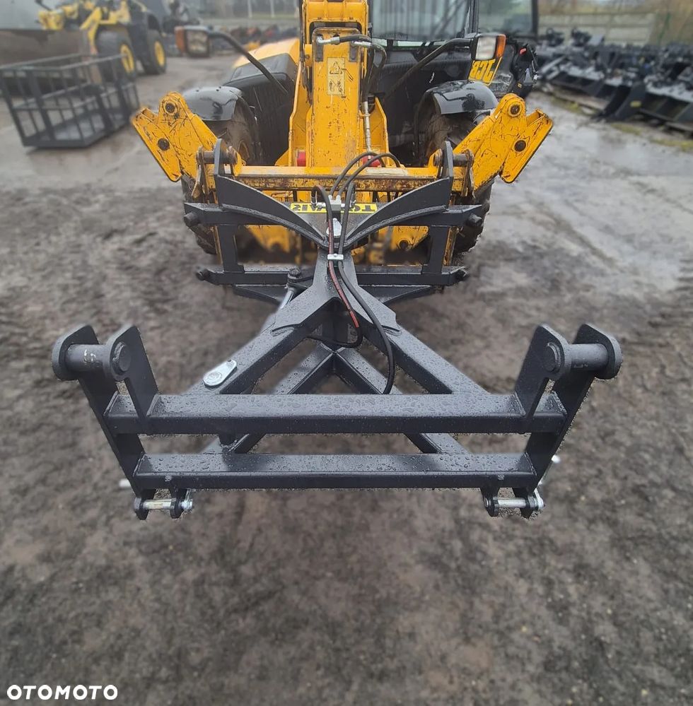 Obrotnica do ładowarki teleskopowej JCB  - sterowana hydraulicznie - 4