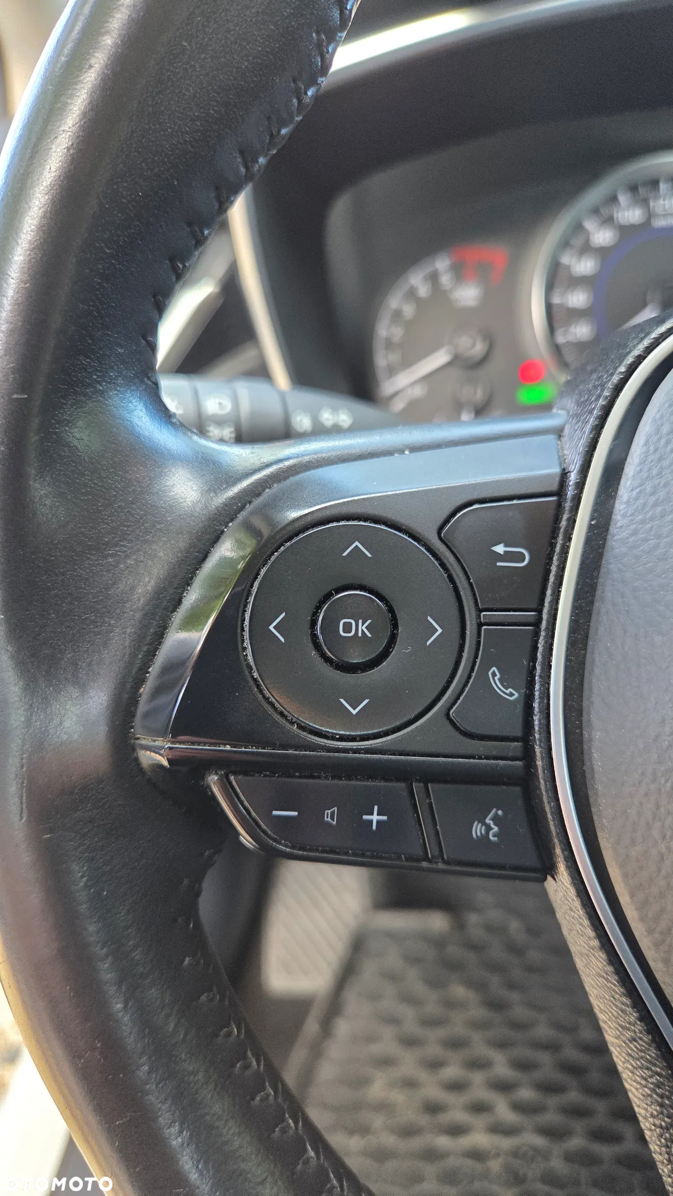 Toyota Corolla 1.8 Hybrid Comfort - 17