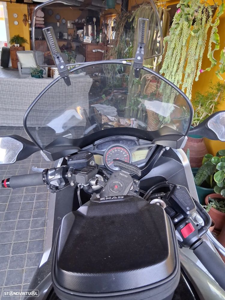 Honda VFR VFR1200F - 5