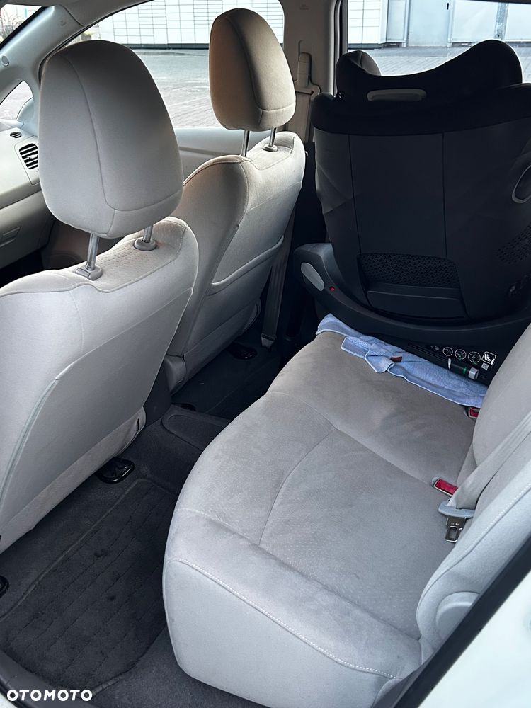 Nissan Leaf 24 kWh (mit Batterie) Visia + - 9