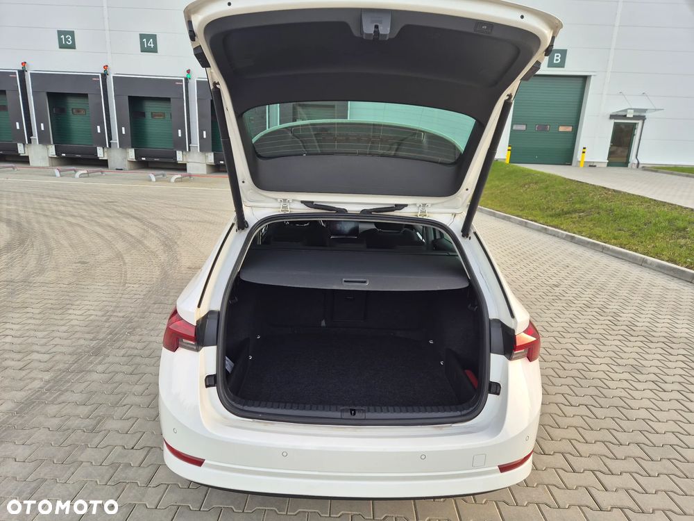 Skoda Octavia 2.0 TDI Style DSG - 11