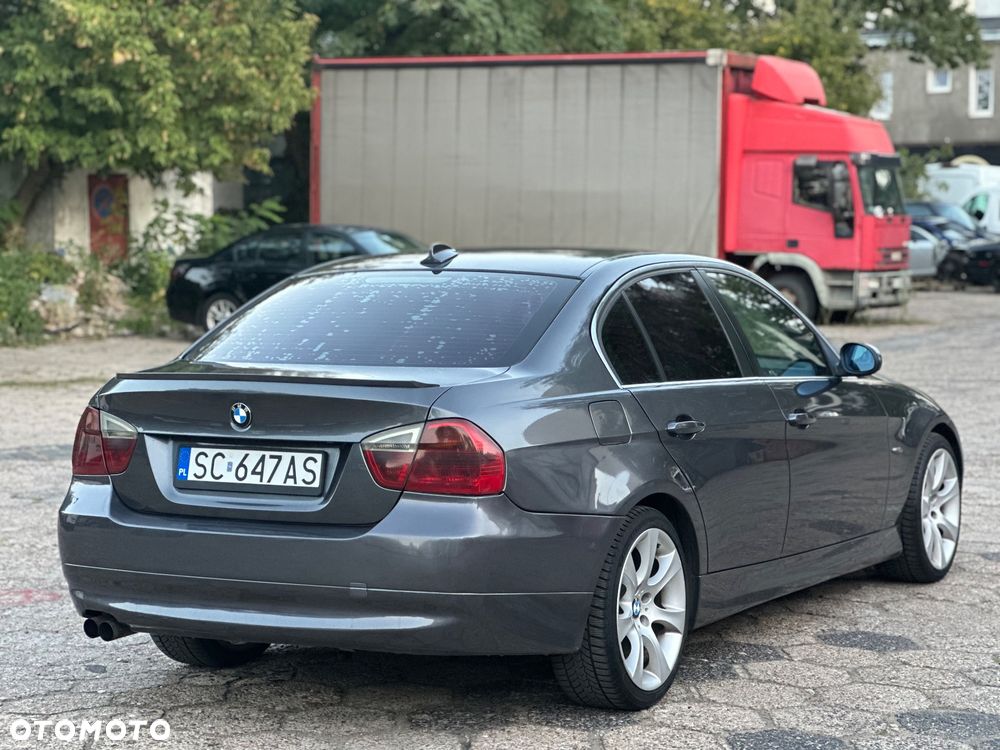 BMW Seria 3 325i - 4