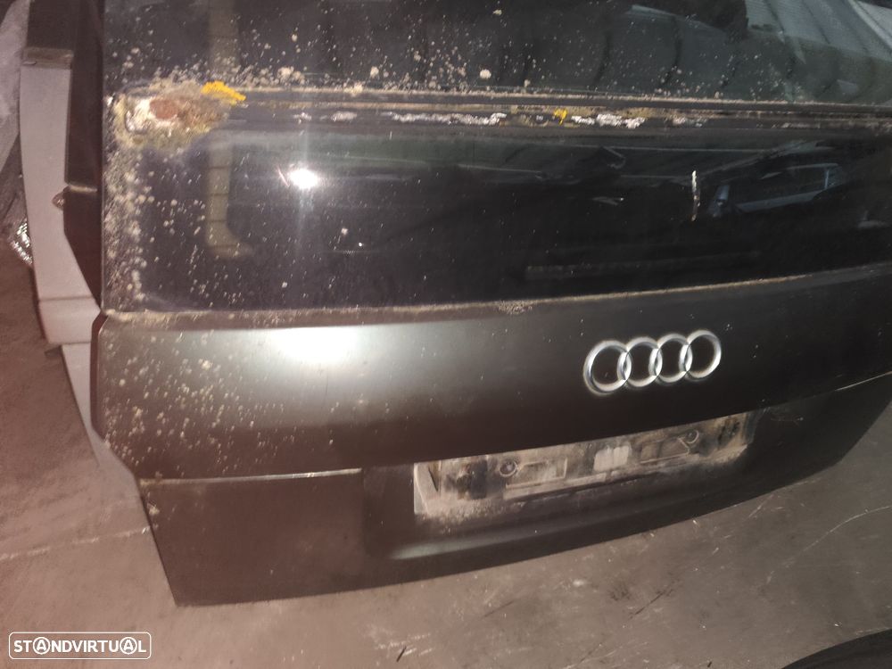 AUDI A2 TAMPA DA MALA - M330 - 4