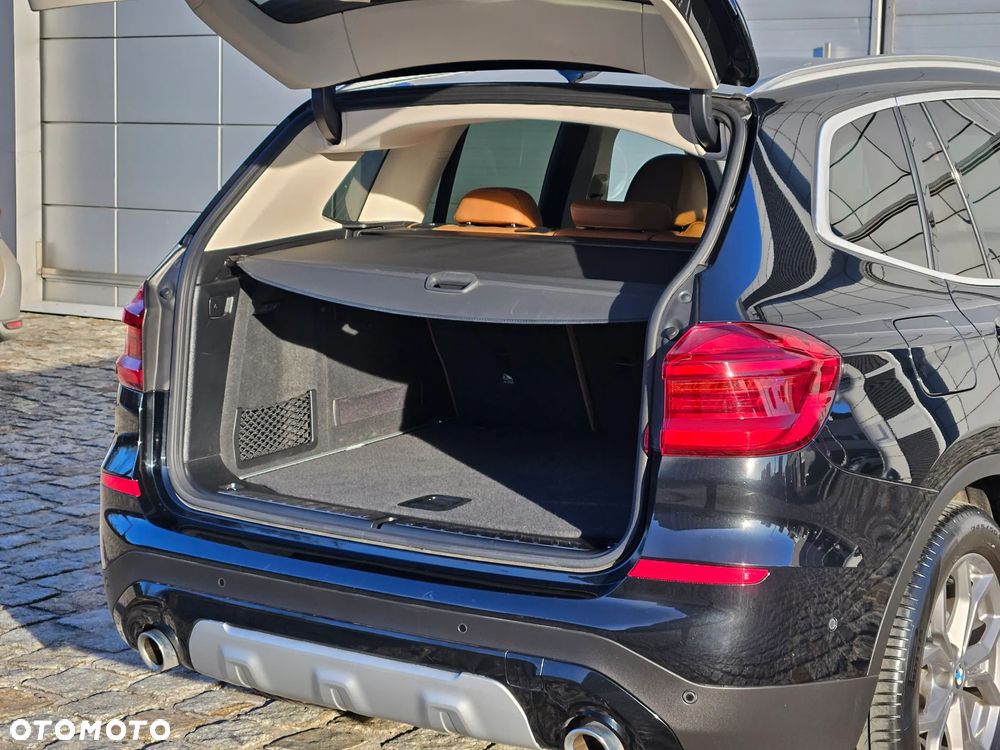 BMW X3 xDrive20d Luxury Line - 17
