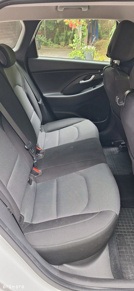 Hyundai i30 1.4 Classic + - 9