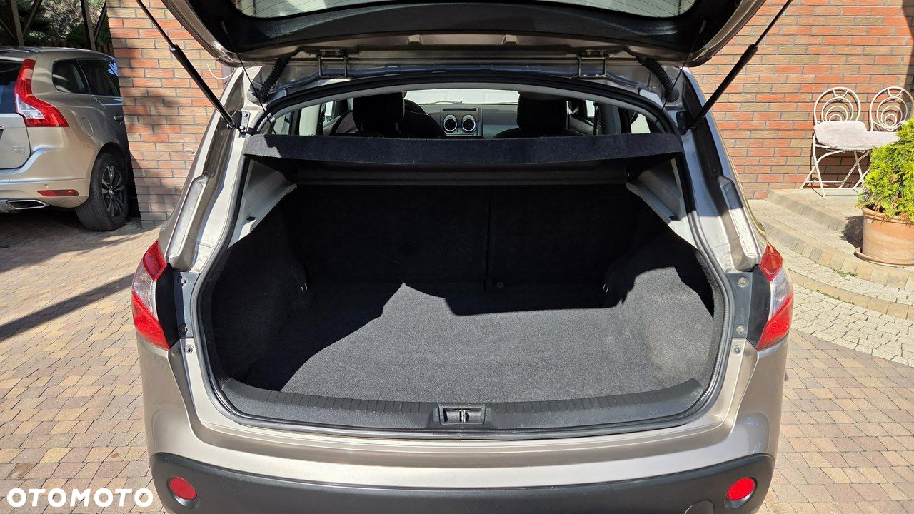 Nissan Qashqai - 11