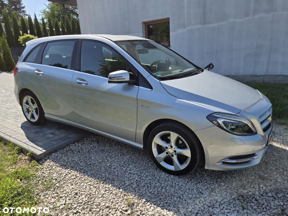 Mercedes-Benz Klasa B 180 BlueEFFICIENCY Edition Style - 3