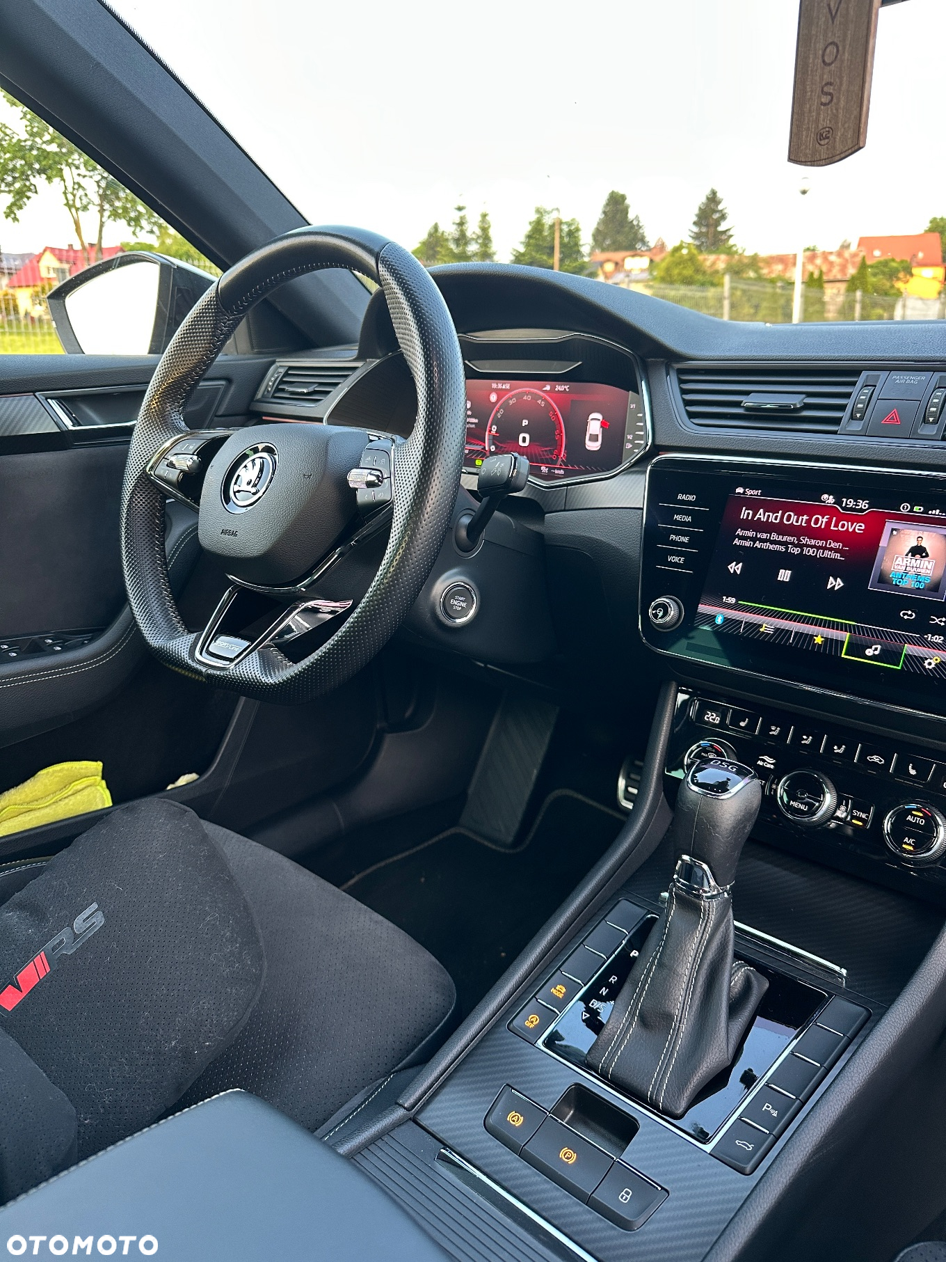 Skoda Superb 2.0 TDI DSG Sportline - 24