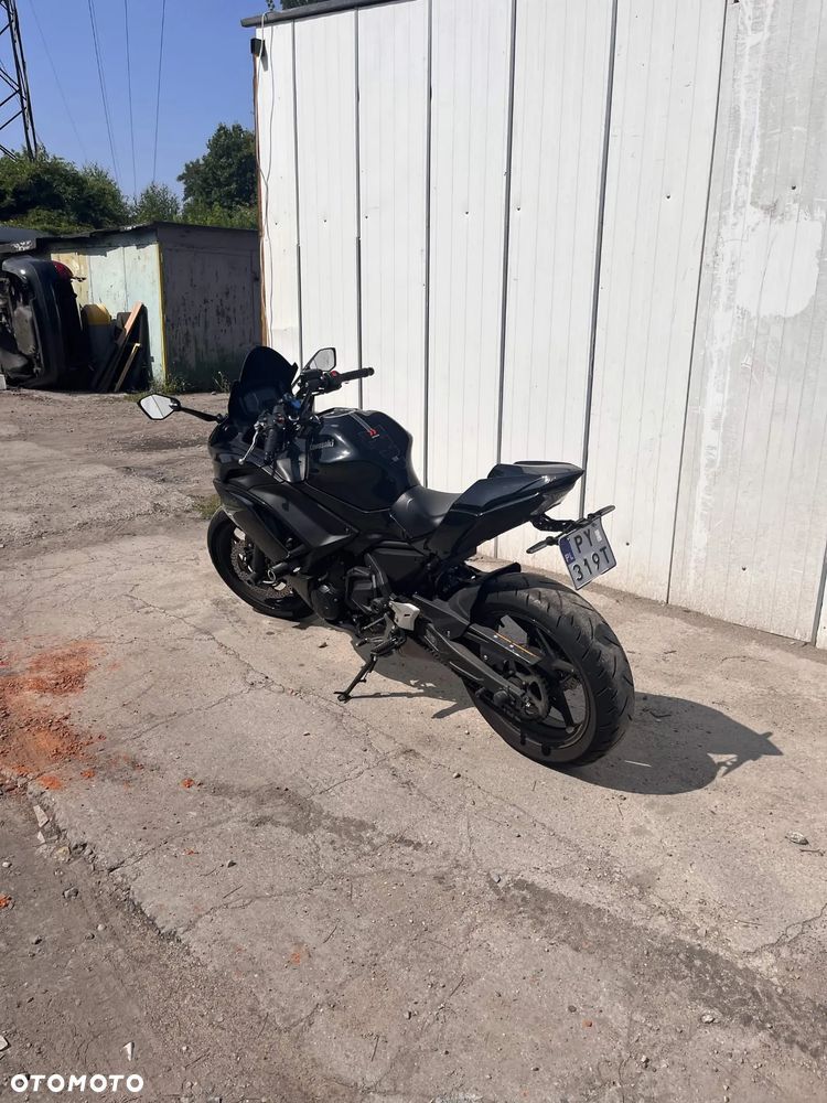 Kawasaki Ninja - 4