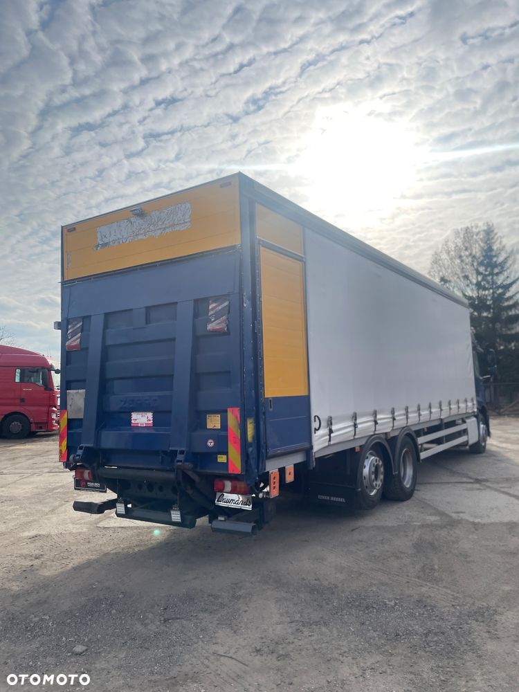 Mercedes-Benz 2533 - 3