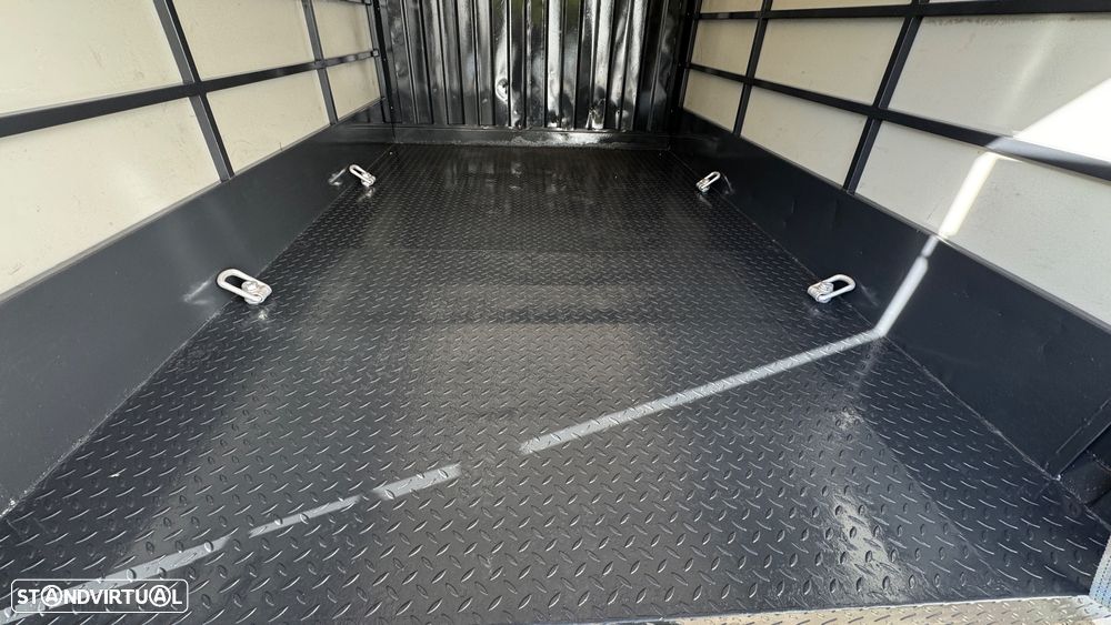 Toyota Dyna 3.0 D-4D A/C 35.25 Lona - 10