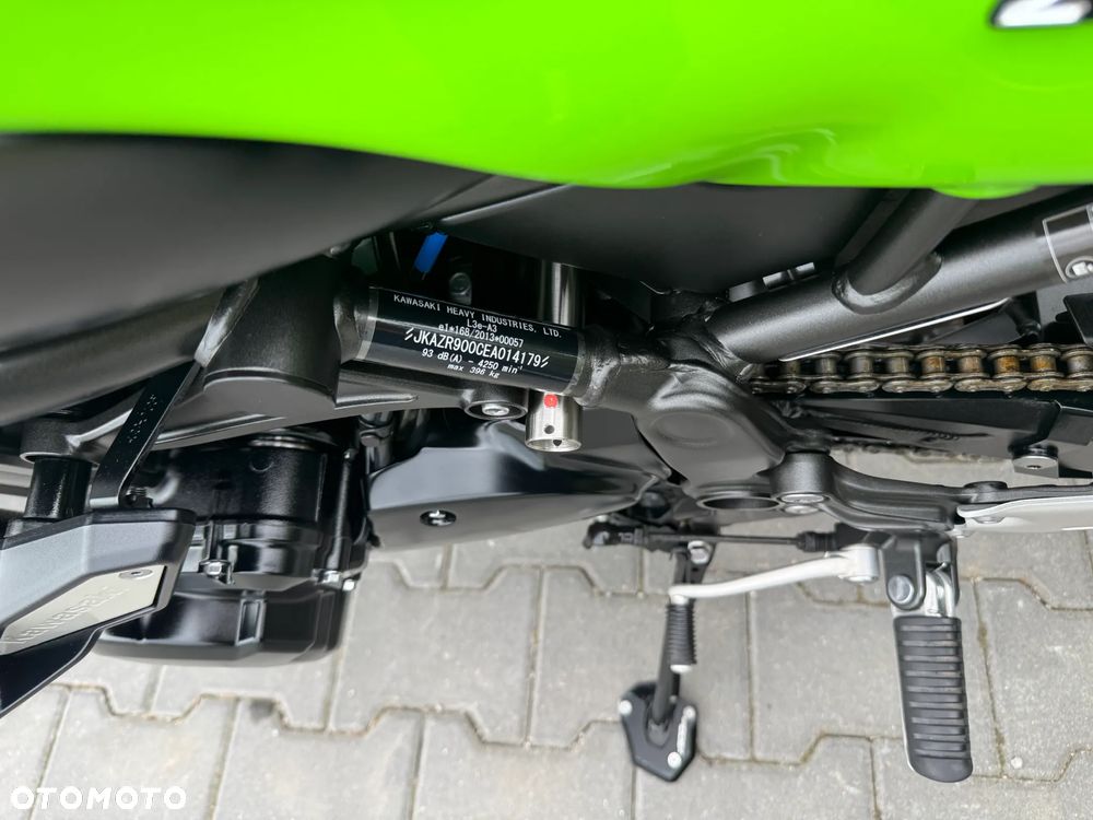Kawasaki Z 900 RS - 25