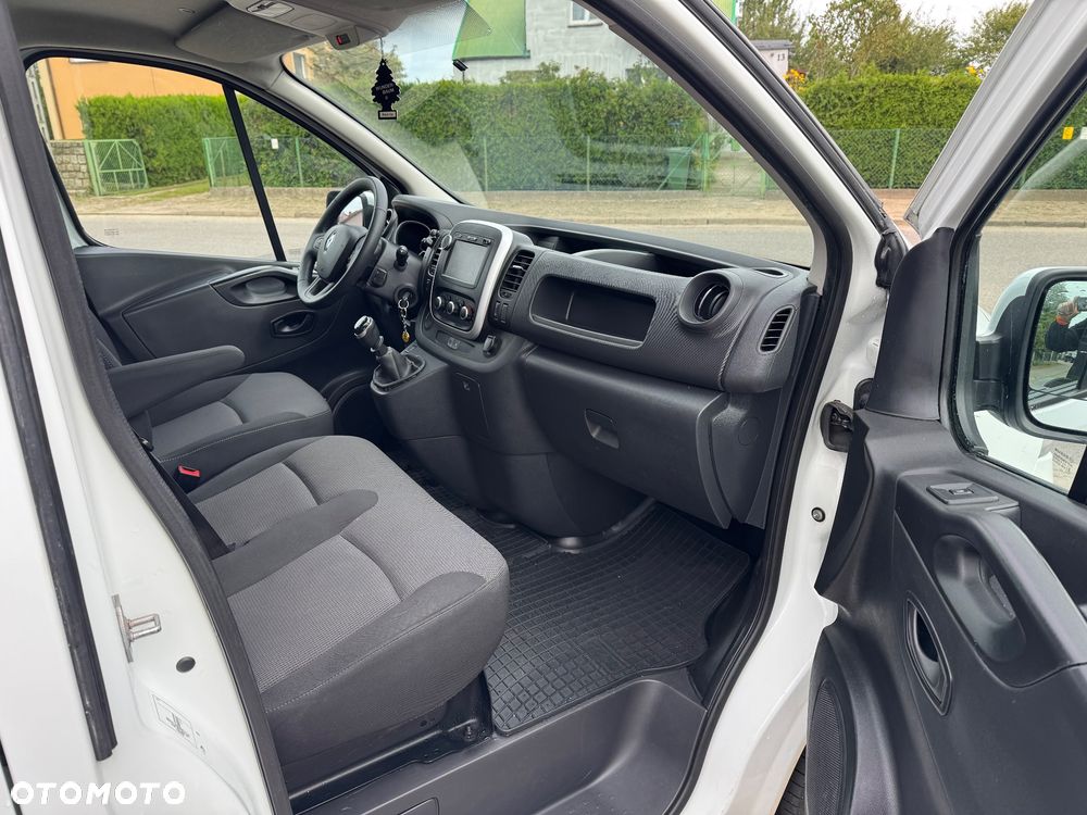 Renault Trafic - 16