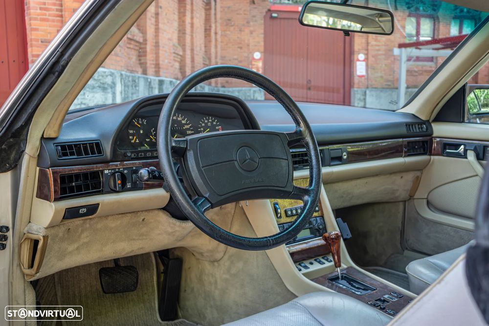 Mercedes-Benz W126 (1979-1992) 560 SEC - 7